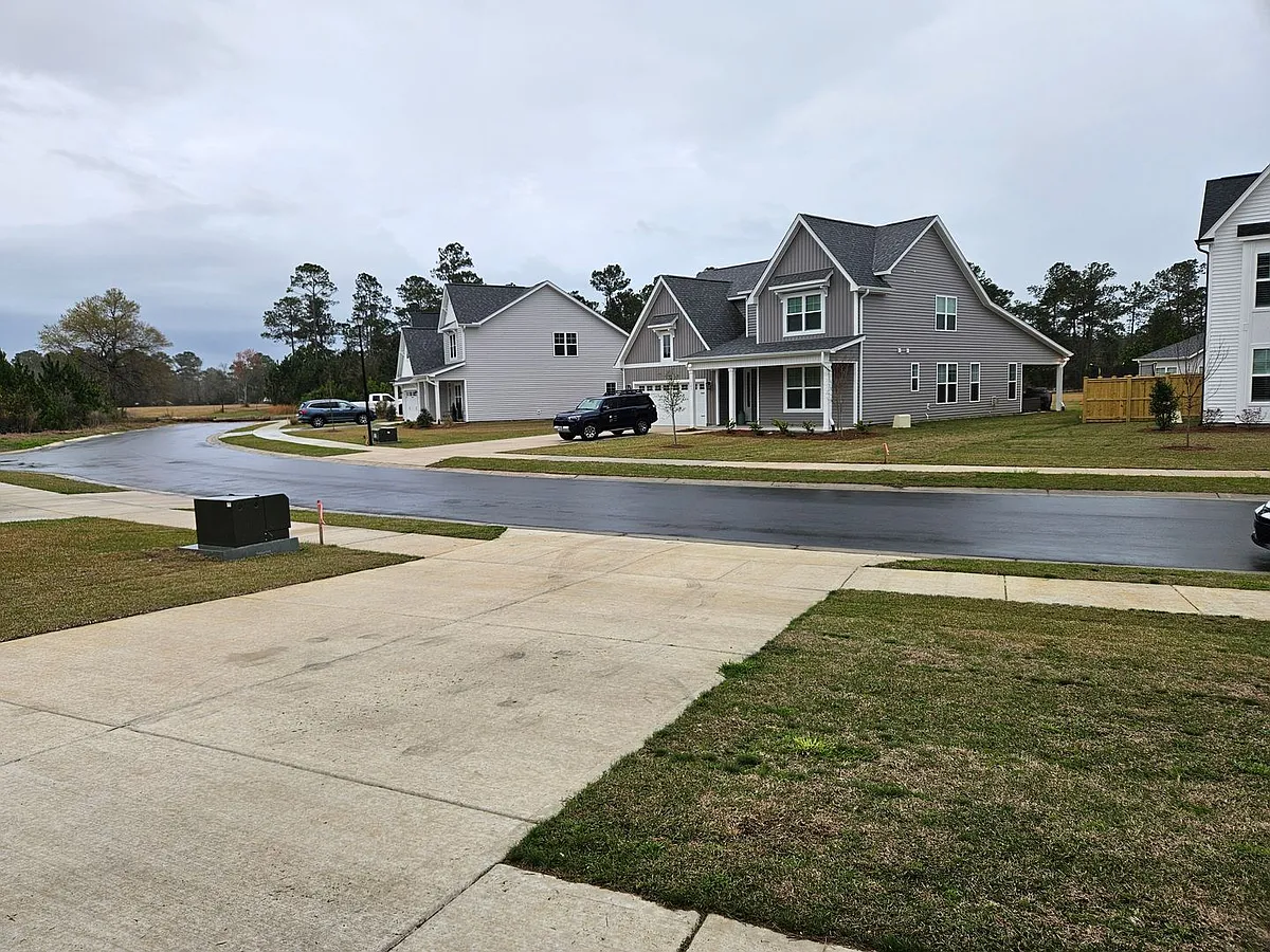 Building Photo - 102 Lennox Ln