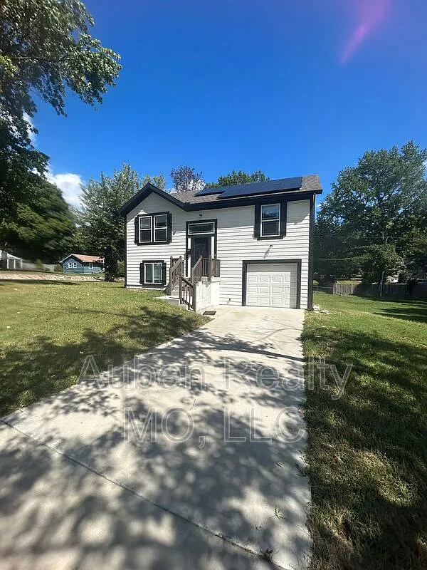 Building Photo - 6701 Ralston Ave