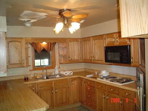 2nd image of 1113 W Carroll St