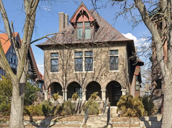 339 Summit Ave APT 3, Saint Paul, MN 55102