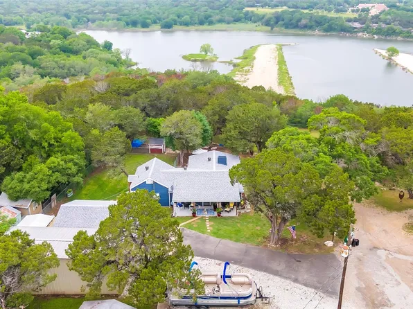 289 County Road 1708, Clifton, TX 76634