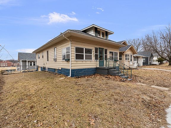 3rd image of 3940 12th St