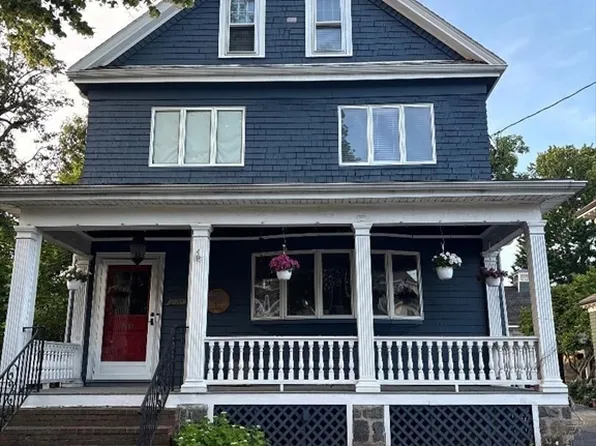 217 Pleasant St, Winthrop, MA 02152