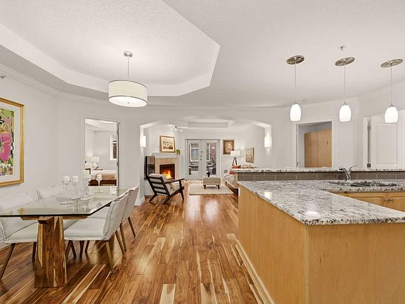 3rd image of 60 24th Ave SW #113