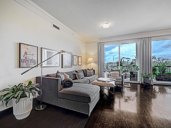 4th image of 3333 Allen Pkwy Unit 407