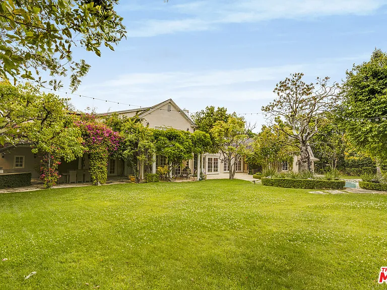 821 N Whittier Dr — Photo 9