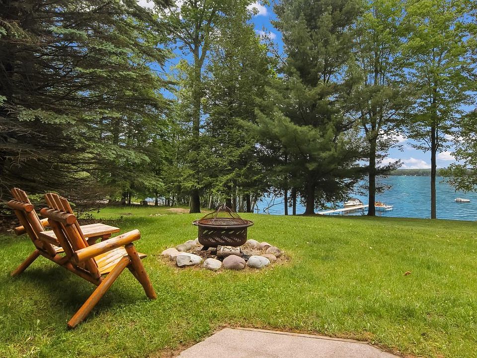 6131 Betsie River Rd, Interlochen, MI 49643 Zillow