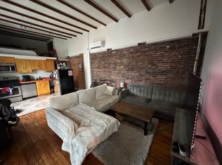 2232 Locust St #3F, Philadelphia, PA 19103