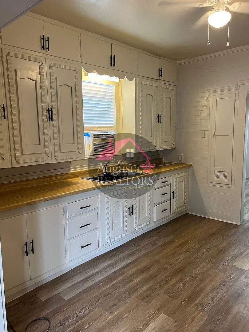 Large 3/2 Home in Sweetwater with Shop — Photo 4