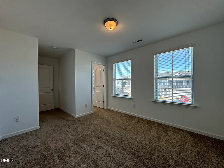 913 Briar Gate Dr — Photo 25