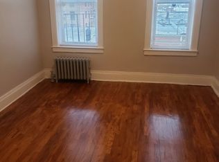 2819 42nd St #2B, Astoria, NY 11103