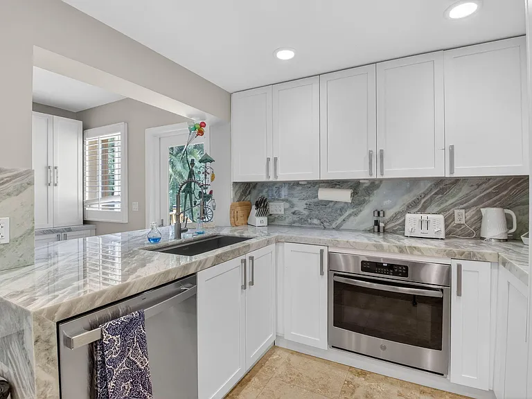 122 Andrews Ave — Photo 22