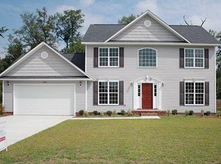 4220 Redmill Ln, Hope Mills, NC 28348