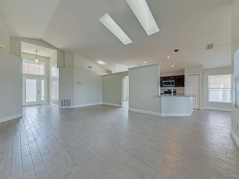 12549 Waterhaven Cir — Photo 19