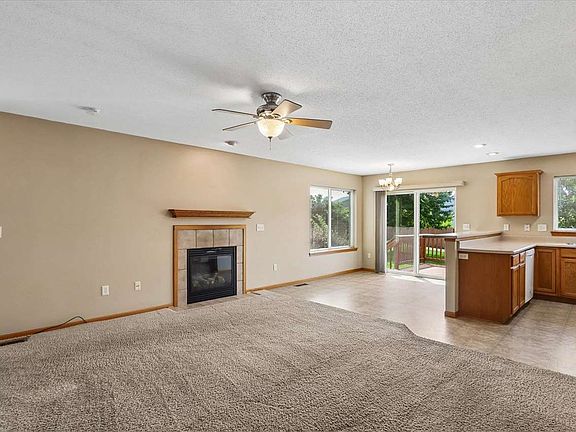 4th image of 534 Sicily Ct