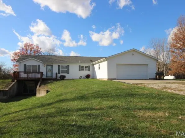 1495 Woburn Ave, Greenville, IL 62246
