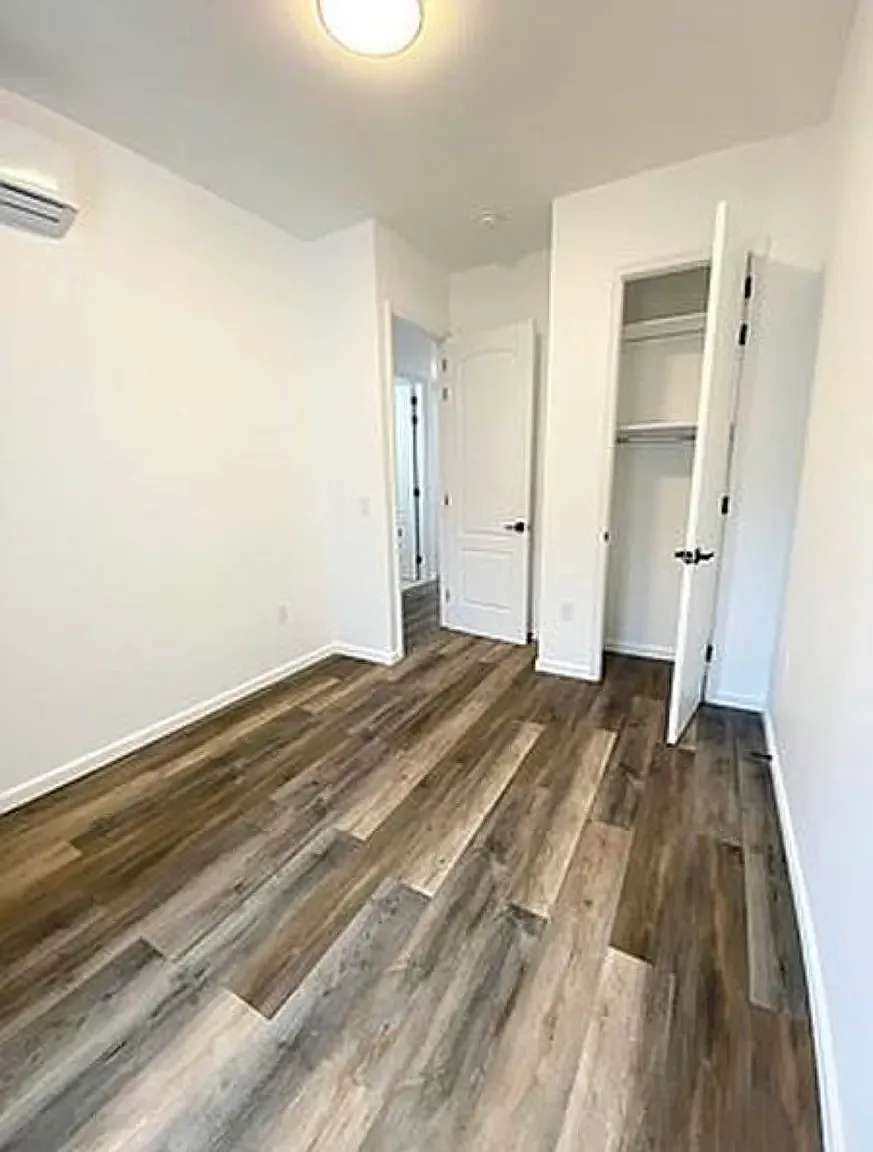 117 Wyckoff Avenue — Photo 4