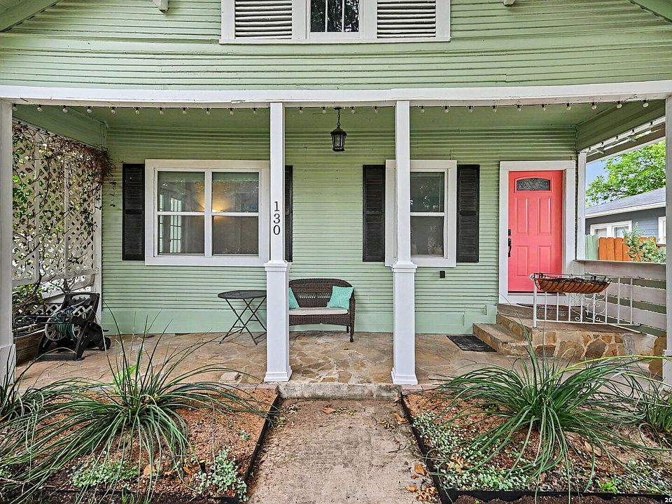 1st image of 130 GROVELAND PL