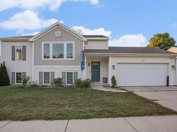10119 Castle Creek Cir, Galesburg, MI 49053