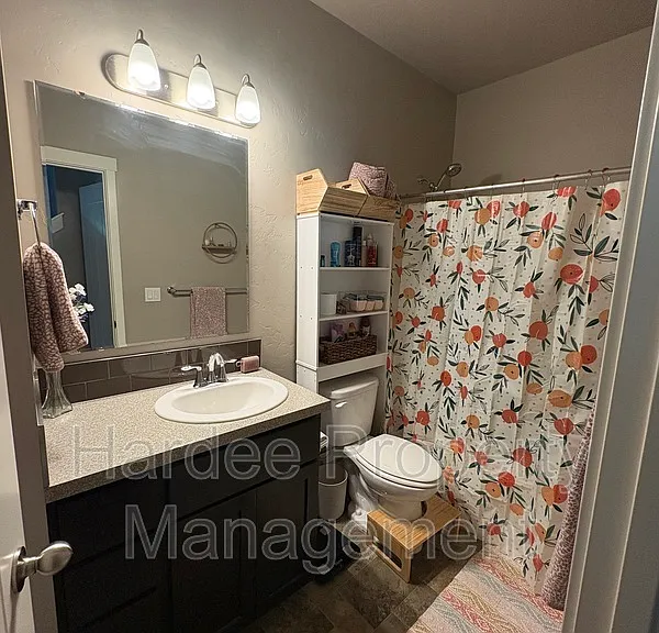 4315 N Adams St — Photo 11
