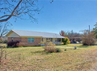 121 4th St, Blanket, TX 76432