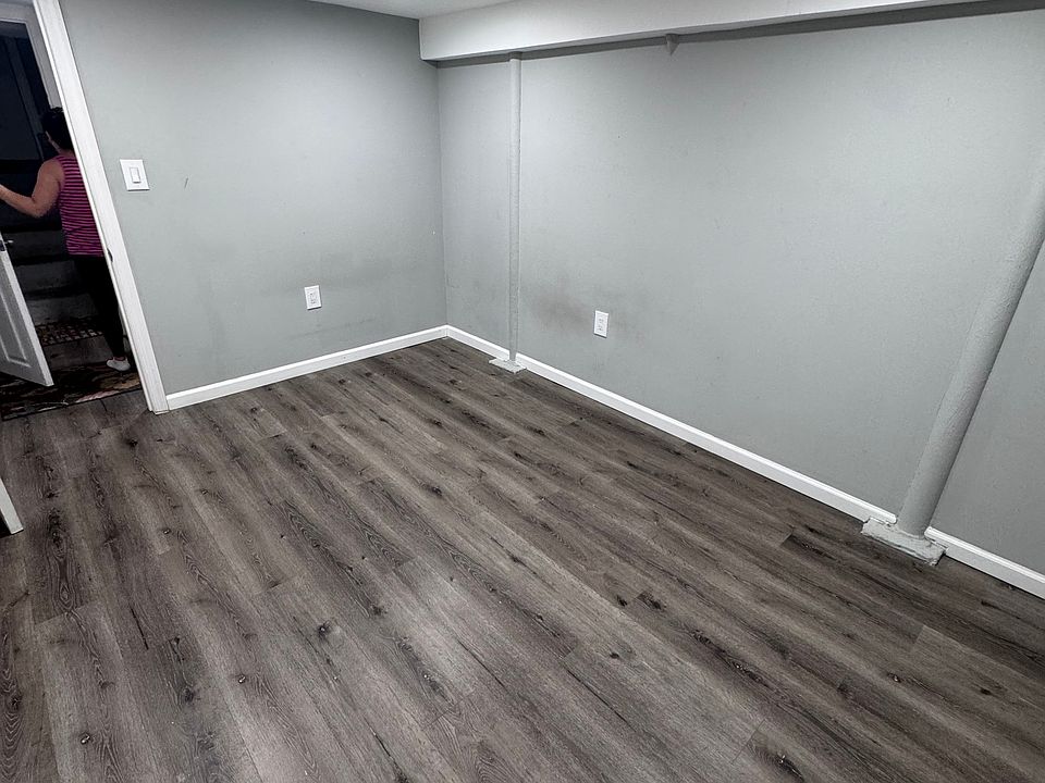 2nd image of 553 Dewey Ave