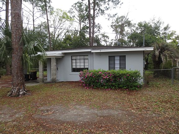 2nd image of 5134 Janice Cir S