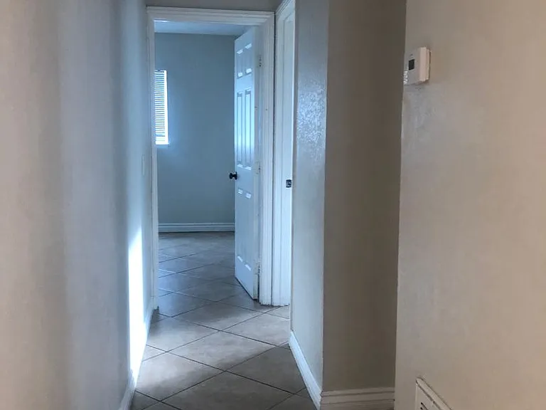 628 E Virginia Way — Photo 9