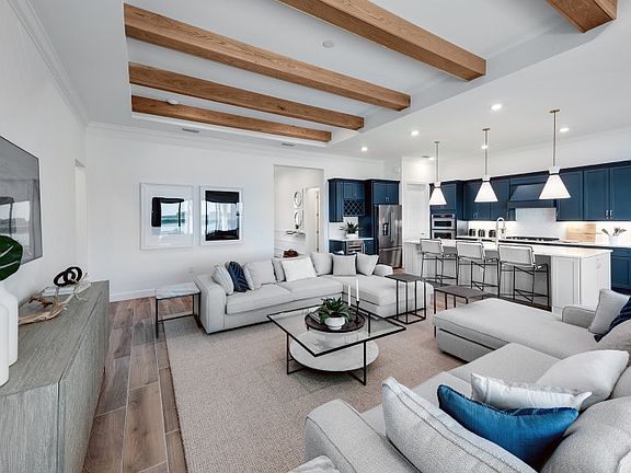 Gathering room with ample space to entertain