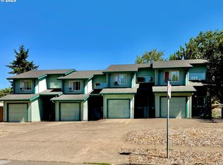 1028 N 3rd St, Woodburn, OR 97071