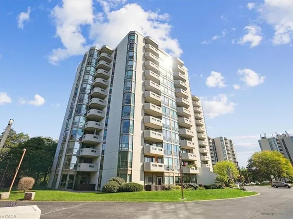 5090 Pinedale Ave #1007, Burlington, ON L7L 5V8