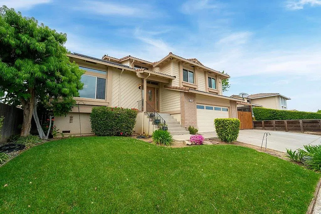 3968 Alta Vista Cir photo 1
