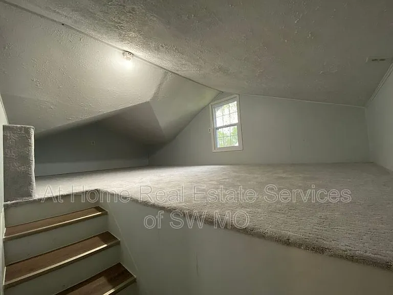 2630 E Cherry St — Photo 12