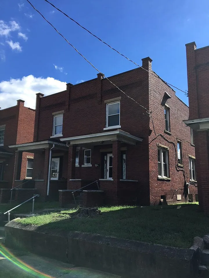 3 bed, $800 — Photo 1