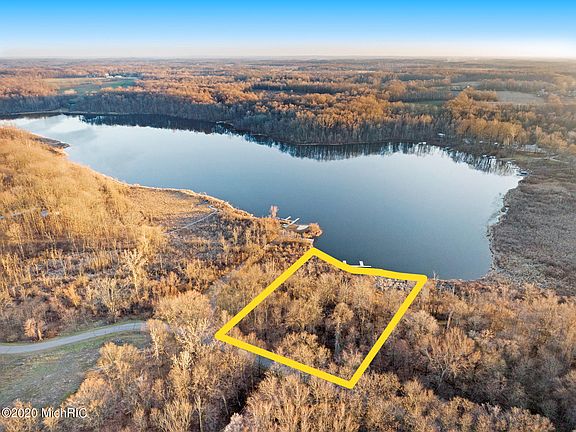 2nd image of Long Lake Dr