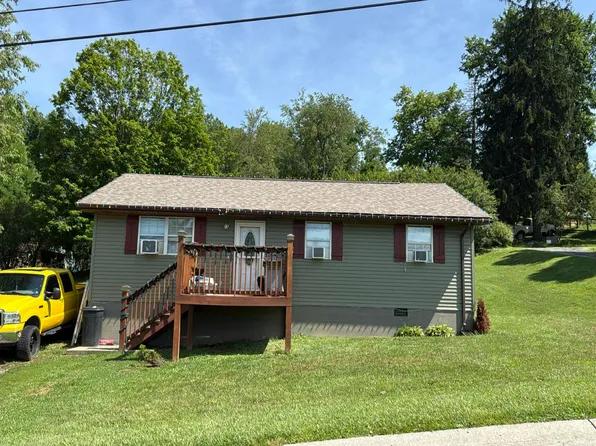 402 Hartzell St, Rivesville, WV 26588
