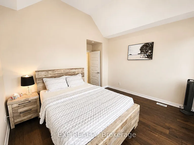137 Susan Dr — Photo 21