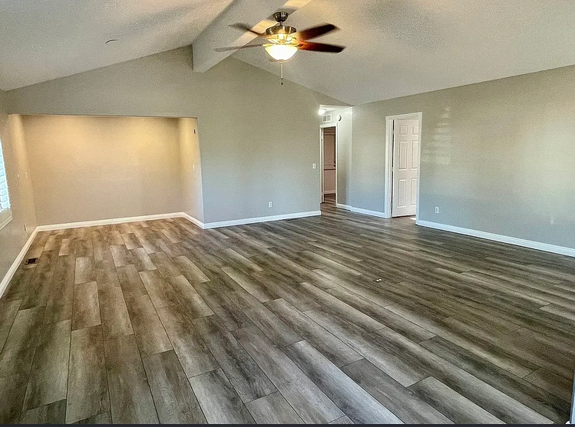 4 bed, 2036 sqft, $3,400 — Photo 3