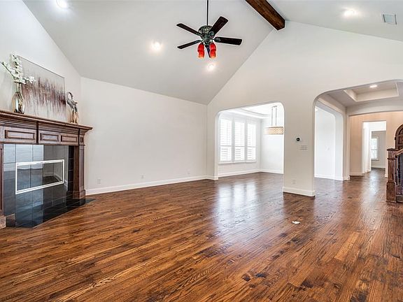 5th image of 2527 Berry Brook Ln