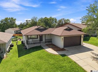 511 Mormon Trl, Lincoln, NE 68521