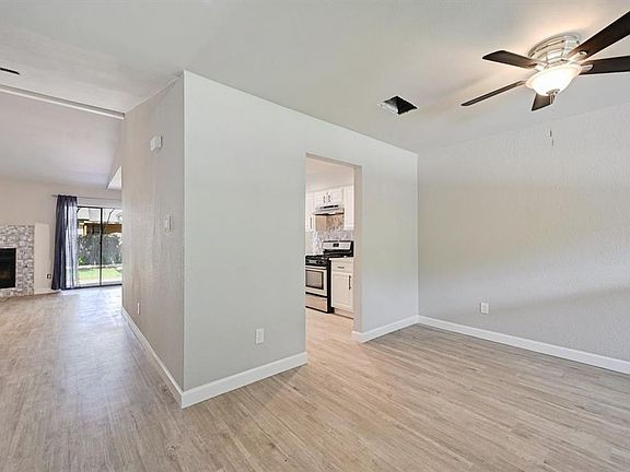 5th image of 9808 Woodshire Dr