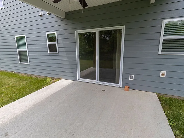 2801 Amberwood Ct — Photo 44