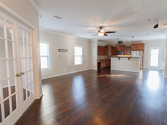 Open concept Livingroom