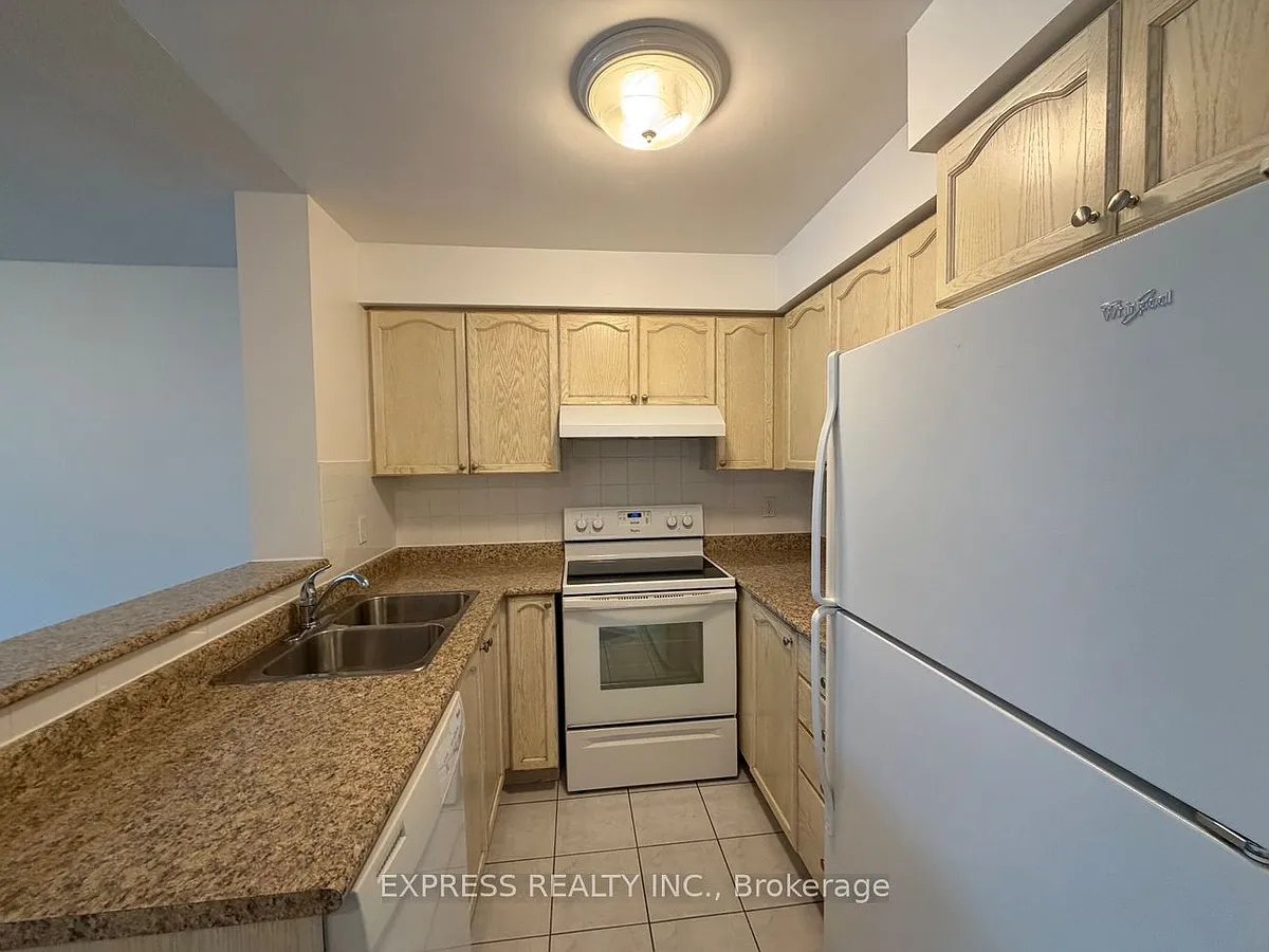 Building Photo - 29 Pemberton Ave #1206