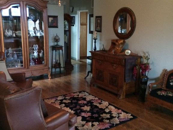 3rd image of 84 Elliott Ct #84