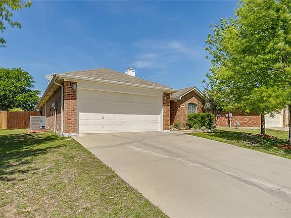3rd image of 616 Mooney Dr