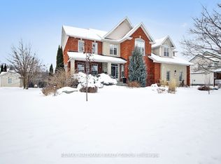 13 Beechgrove Gdns, Ottawa, ON K2S1W5