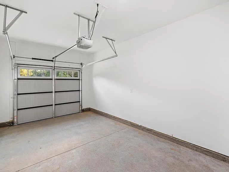 689 Neighborhood Rd — Photo 32