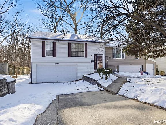 2nd image of 3031 Bluffwood Dr