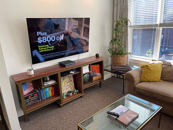 5th image of 4711 N Leavitt St #2